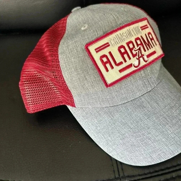 Fan favorite Alabama Crimson Tide mesh baseball cap. Never worn. - Picture 3 of 8
